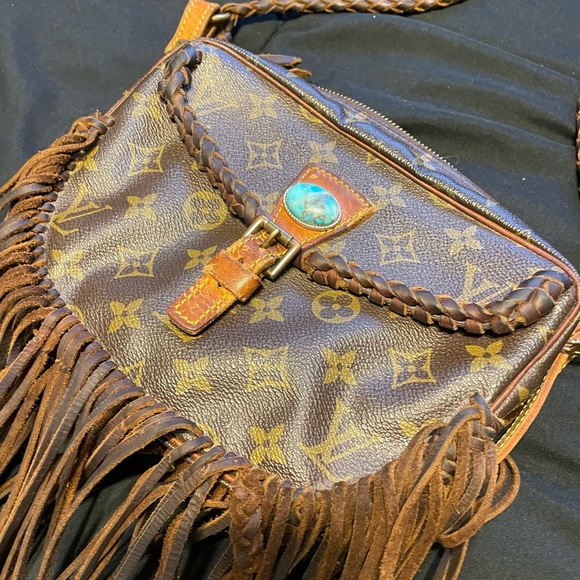 Authentic Louis Vuitton Fringe Purse. - Picture 2 of 10